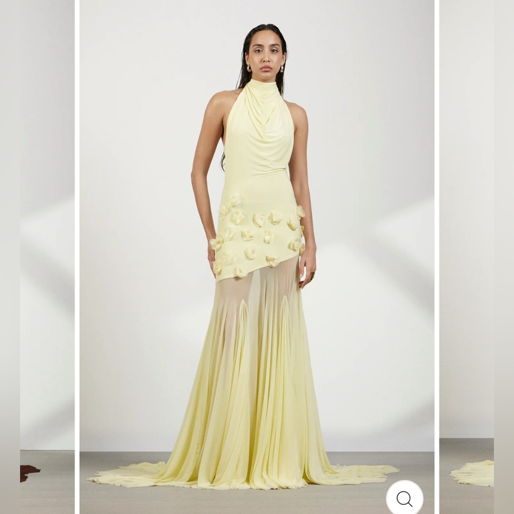 Elegant Yellow Halter Gown with Floral Appliqué